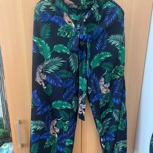 High wasted print pants